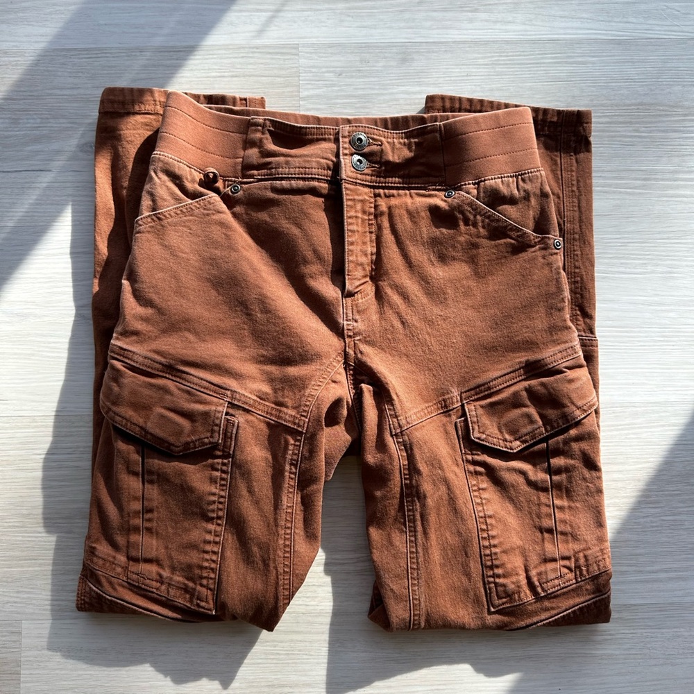Duluth Trading Co Flex Cargo Pants in Rust